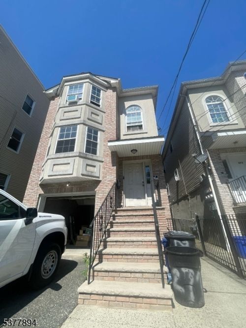 271 Ellis Ave, Irvington, NJ, 07111-4693 | Card Image