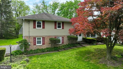 33 Woodland Ave, LITITZ, PA, 17543-9313 | Card Image