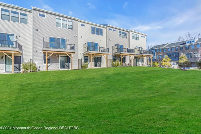 6 Augustus Dr, Condo with 4 bedrooms, 4 bathrooms and null parking in Middletown NJ | Image 34