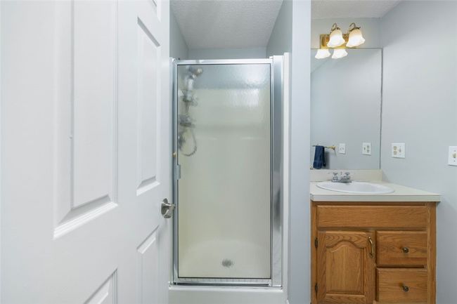 2nd Fl full bathroom | Image 31