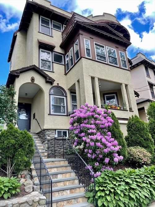3-201 Rawson Rd, Brookline, MA, 02445-4465 | Card Image