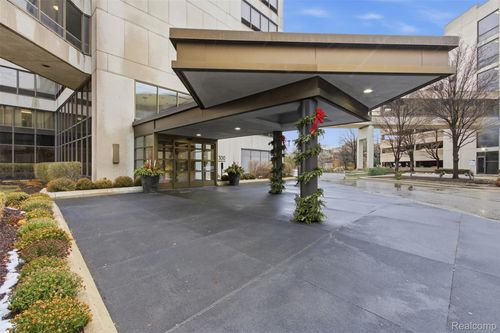 unit-23d-300 Riverfront Dr, Detroit, MI, 48226-4584 | Card Image