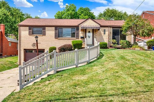 492 Lois Dr, Pittsburgh, PA, 15236-2551 | Card Image
