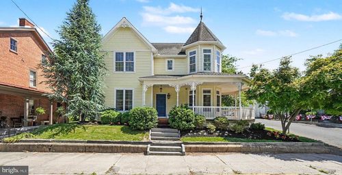 304 E Main St, Annville, PA, 17003-1507 | Card Image