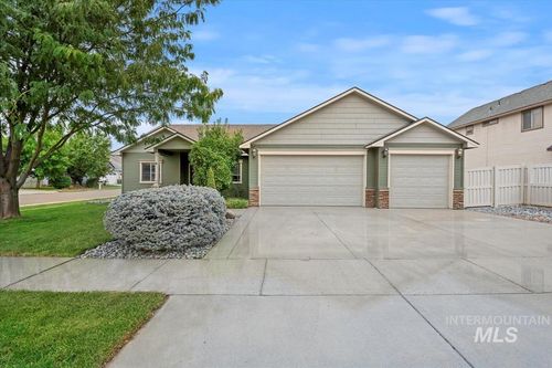 2138 Bishop Ave, Fruitland, ID, 83619-5033 | Card Image