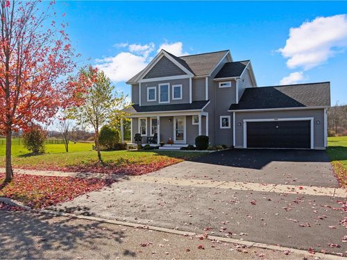 142 Commodore Dr, Vergennes, VT, 05491-7505 | Card Image