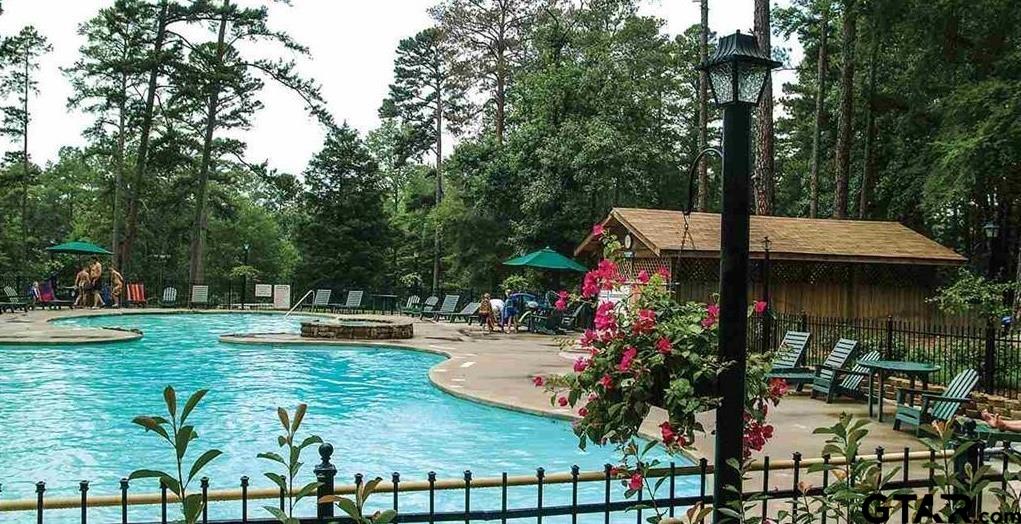 Residential in Holly Lake Ranch 2