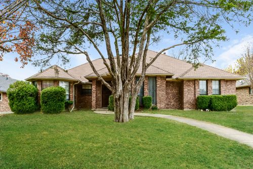 117 S Beltwoods Dr, DeSoto, TX, 75115-5945 | Card Image