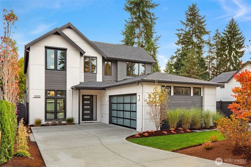 13113 Ne 104th St, Kirkland, WA, 98033-4701 | Card Image