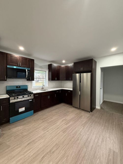 407 Elm St, Kearny, NJ, 07032-3505 | Card Image