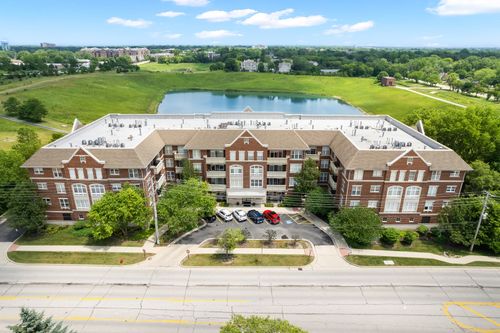unit-204-77 Quentin Rd, Palatine, IL, 60067-4820 | Card Image