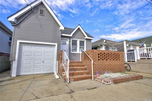 39 Oswego Ave, East Atlantic Beach, NY, 11561-1016 | Card Image