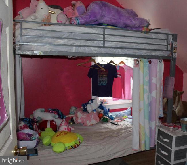 207 N Keystone St, House other with 4 bedrooms, 2 bathrooms and null parking in MUIR PA | Image 14