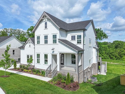 1052 Wetzel Dr, Franklin, TN, 37064-3077 | Card Image