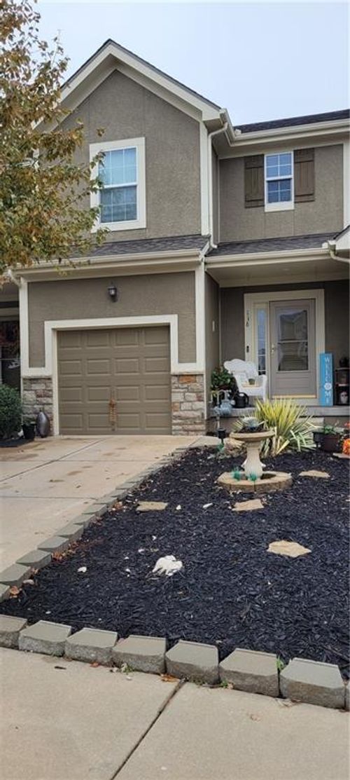 138 N Pear St, Gardner, KS, 66030-7808 | Card Image