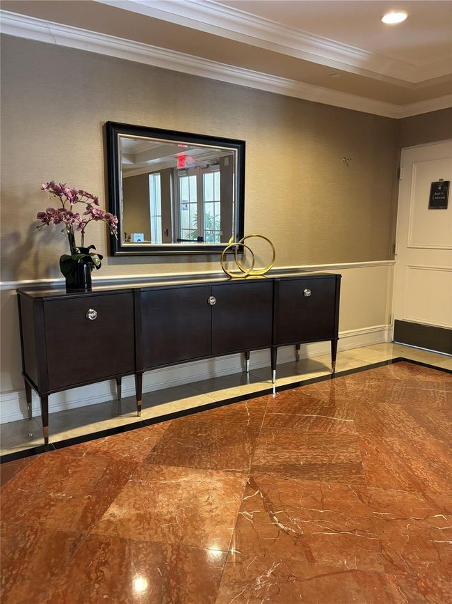 Building Lobby | Image 23