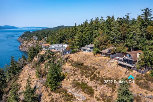 3829 Cutlass Crt, Pender Island, BC, V0N2M2 | Card Image