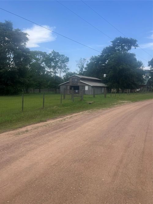 495 Taras Path, Livingston, TX, 77351-1206 | Card Image