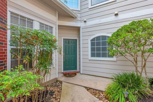96 S Piper Trce, The Woodlands, TX, 77381-4772 | Card Image
