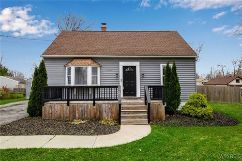 5048 Roseview Ave, Buffalo, NY, 14219-2668 | Card Image