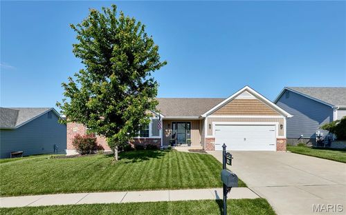 331 Vigilant St, Wentzville, MO, 63385-7168 | Card Image