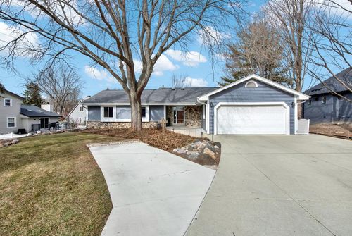 7900 W Drexel Avenue, Franklin, WI, 53132 | Card Image