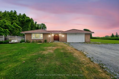 22429 Kennedy Rd, Queensville, ON, L0G1R0 | Card Image