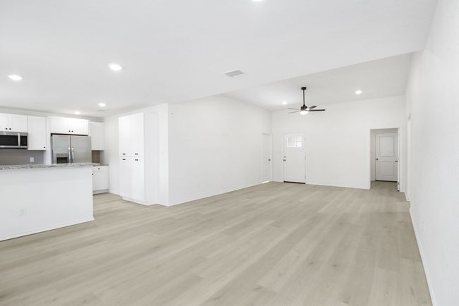 804 Bell St, House other with 3 bedrooms, 2 bathrooms and 2 parking in Coleman TX | Image 5