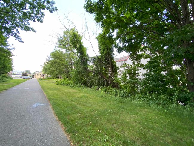 UNIT-1 - 8 Railroad Ave, Condo with 1 bedrooms, 1 bathrooms and null parking in Derry NH | Image 33
