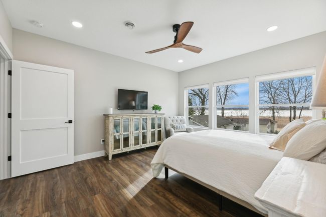 lower level bedroom | Image 17