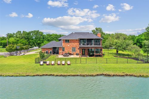 10 Ski Haven Dr, Justin, TX, 76247-1601 | Card Image