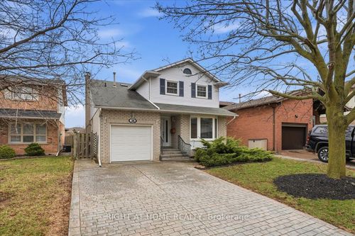 26 Ellington Avenue, Hamilton, ON, L8E4E9 | Card Image