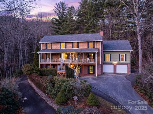 31 Laurel Ridge Dr, Otto, NC, 28763-9242 | Card Image