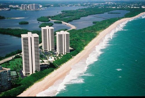 17d-5510 N Ocean Dr, Riviera Beach, FL, 33404-2565 | Card Image