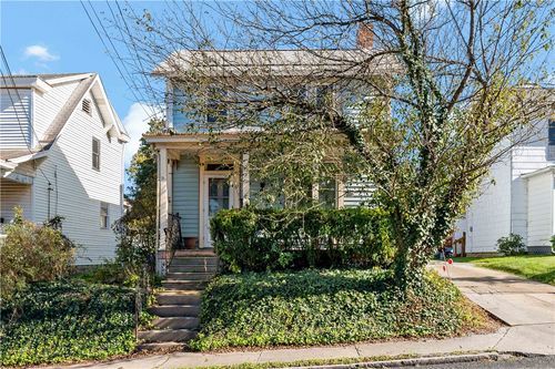 617 Maple St, Coraopolis, PA, 15108-2035 | Card Image