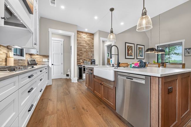658 Old Toccoa Loop, Home with 4 bedrooms, 5 bathrooms and null parking in Mineral Bluff GA | Image 22