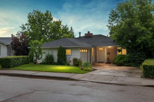 73 Cumberland Drive Nw, Calgary, AB, T2K1S8 | Card Image