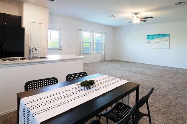 7514 Poppy Petal Loop, House other with 4 bedrooms, 3 bathrooms and 4 parking in Del Valle TX | Image 11
