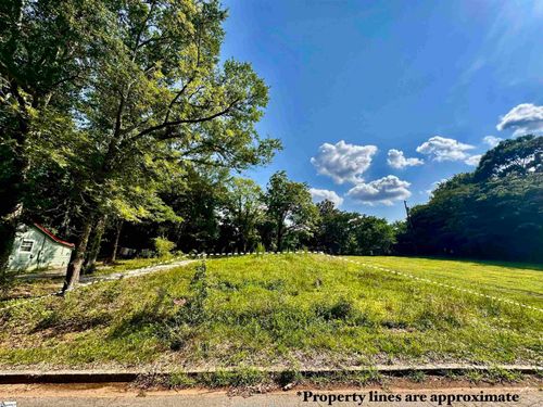 712 Beachwood Avenue, Anderson, SC, 29621 | Card Image
