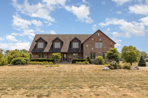 8741 W Blackthorne Way, Frankfort, IL, 60423-1293 | Card Image