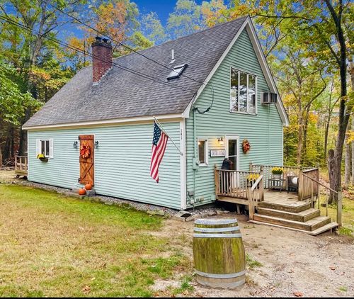 141 Hersey Ln, Newmarket, NH, 03857-2134 | Card Image