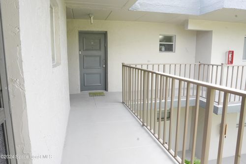 207-3025 Thrush Dr, Melbourne, FL, 32935-4575 | Card Image