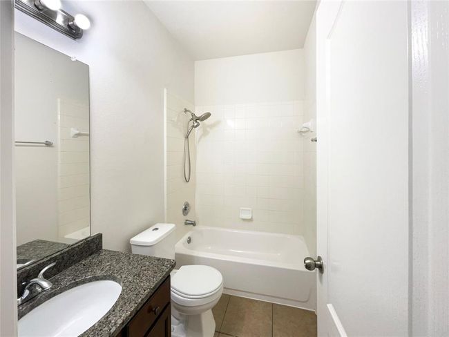 3608 Mahogany Trl, House other with 3 bedrooms, 2 bathrooms and 2 parking in Pearland TX | Image 15