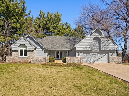 8992 Hidden Meadow Rd, Woodbury, MN, 55125-9137 | Card Image