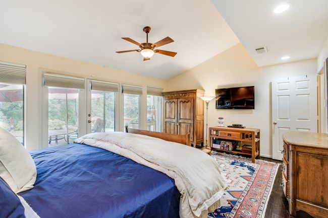 Vaulted ceiling and recessed lighting | Image 16