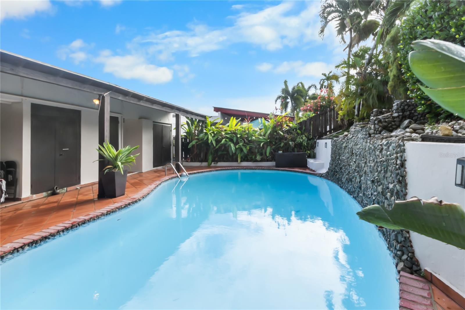Residential en venta en HUMACAO, AD5 CALLE BALEARES, 1628 m²