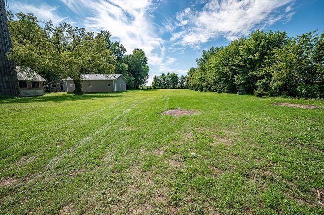 Spacious Yard | Image 22