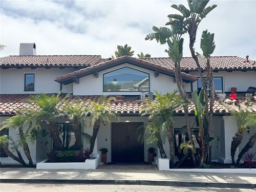 1725 N Poinsettia Ave, Manhattan Beach, CA, 90266-4924 | Card Image