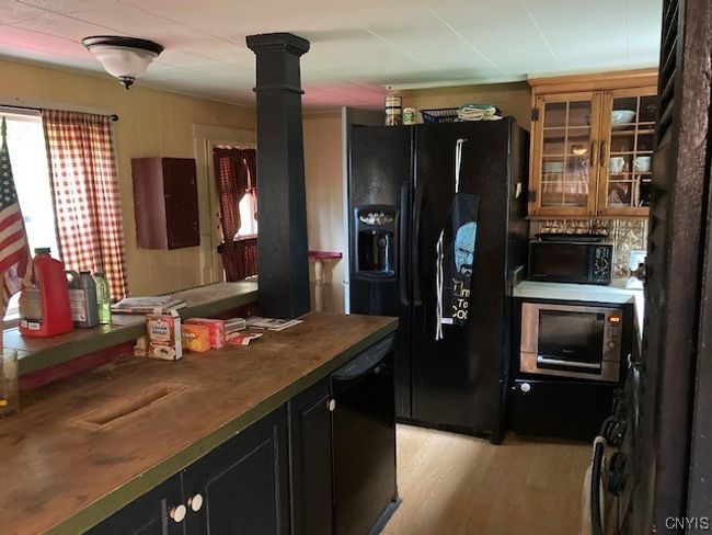 Kitchen | Image 10