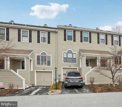 2604 Westfield Ct, NEWTOWN SQUARE, PA, 19073-1045 | Card Image